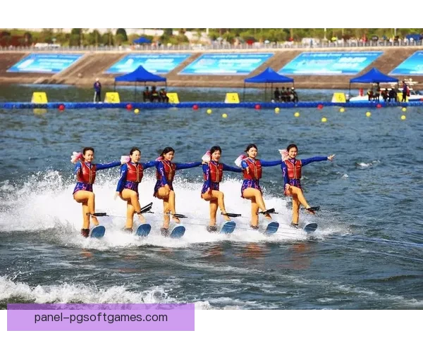 皮划艇公开赛：水上挑战之路