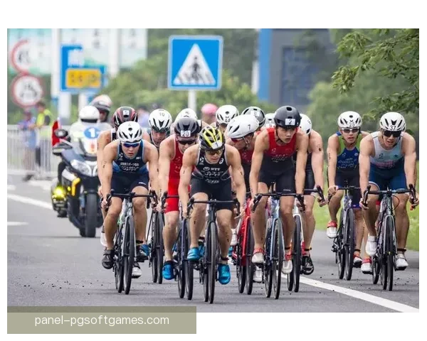 铁人三项杯赛：挑战极限，征服自我